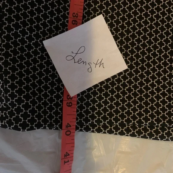 White House Black Market Quatrefoil Geo Slimming Sheath Dress Size 6 - Picture 12 of 14